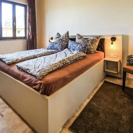 Poolvilla Ratsch Feriehus