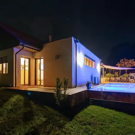 度假居 Poolvilla Ratsch *