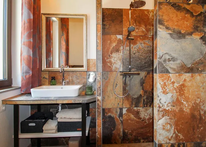 Poolvilla Ratsch * 埃伦豪森