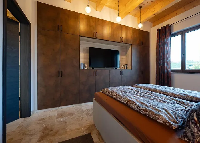 Poolvilla Ratsch * 埃伦豪森